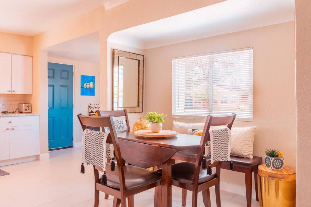 The Patito: Walk To The Zoo, Cafes And Restaurants Villa Albuquerque Exteriör bild